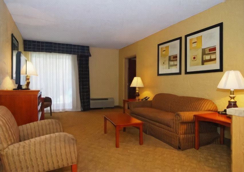 Photo of Livingroom in Broken Arrow