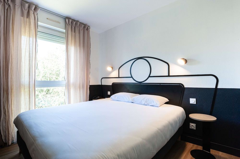 Photo of Bedroom in Nuits-Saint-Georges