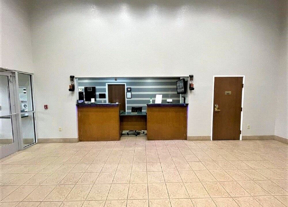 Photo of Bedroom in Star City