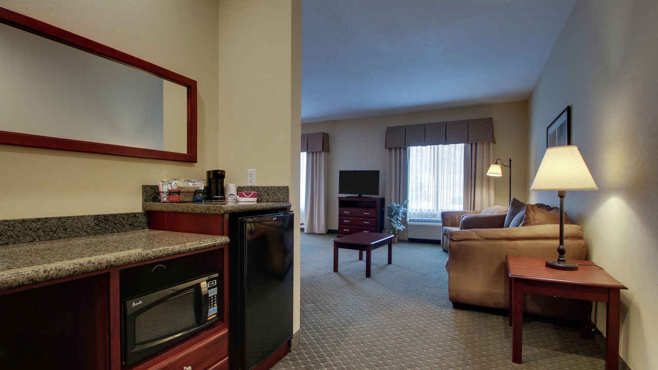 Photo of Livingroom in Ken Caryl