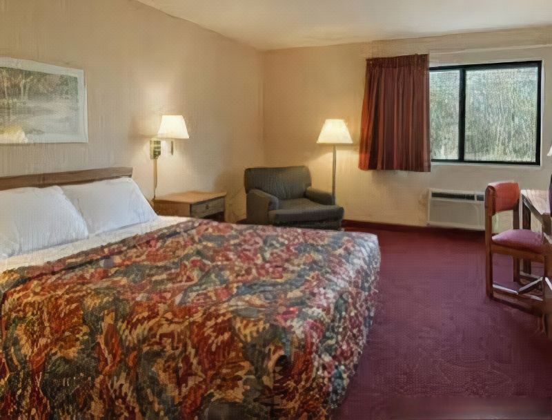 Photo of Bedroom in Boonville
