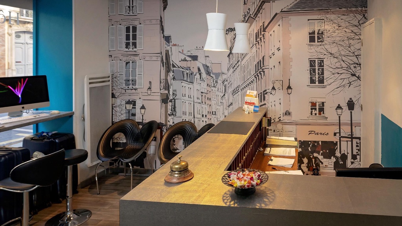 Photo of Livingroom in 6th Arrondissement