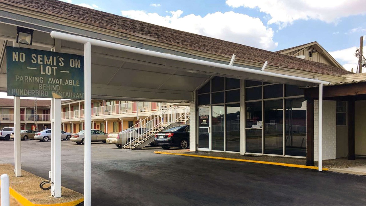 Photo of Buildings in Hillsboro