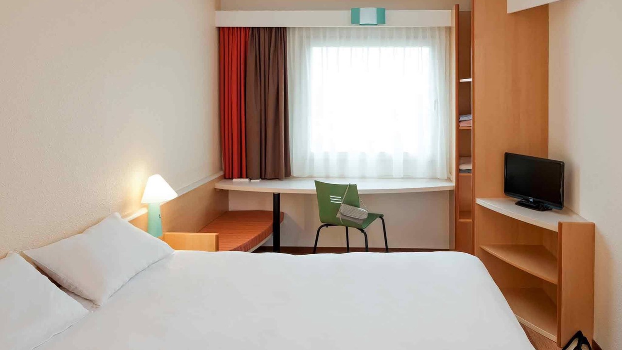 Photo of Bedroom in Massy