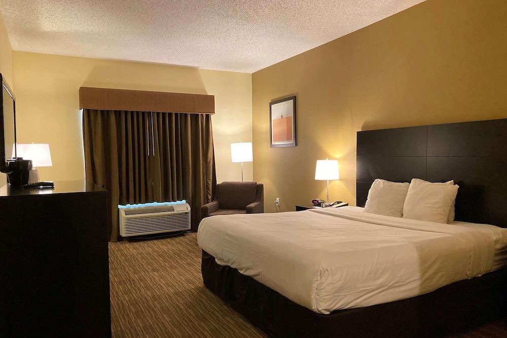 Photo of Bedroom in Greater Greenspoint