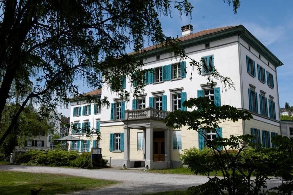 Photo of Buildings in Horgen District