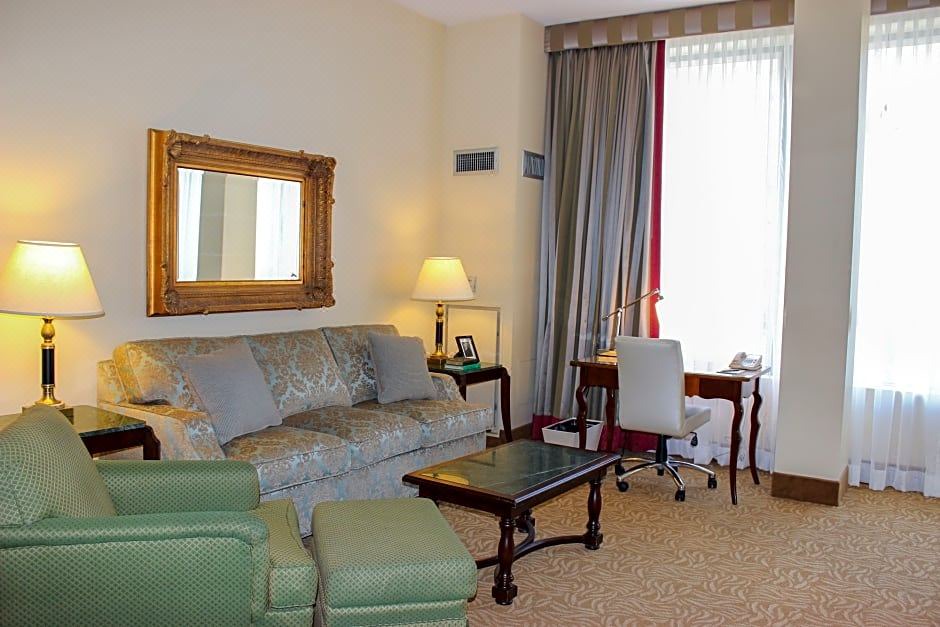 Photo of Livingroom in Downtown