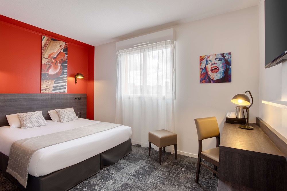 Photo of Bedroom in Saint-Herblain