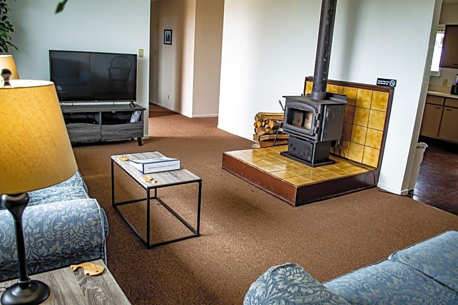 Photo of Livingroom in Point Arena