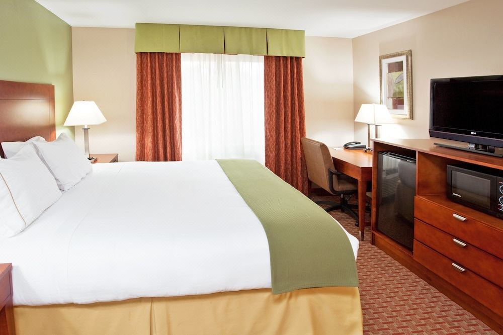 Photo of Bedroom in Niagara Falls