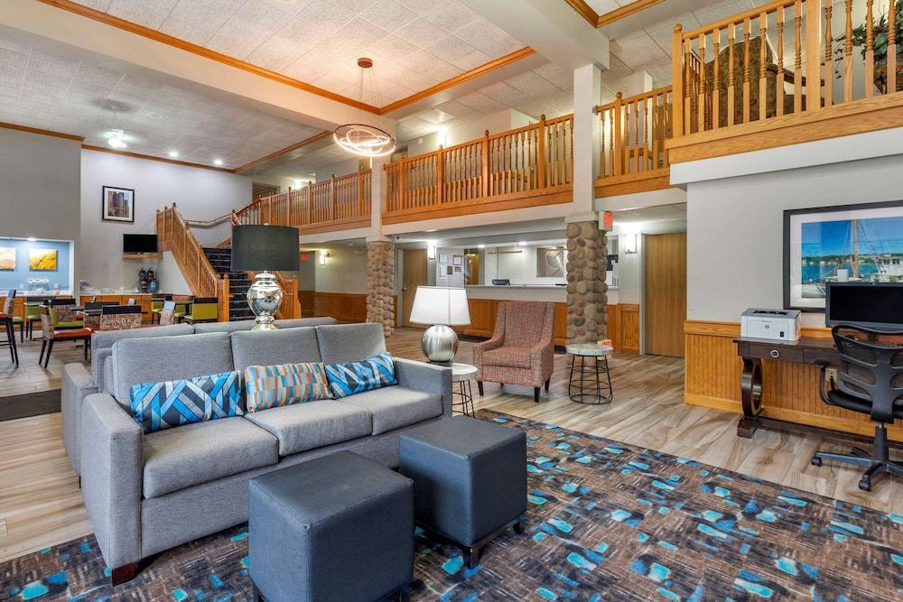 Photo of Livingroom in Griswold