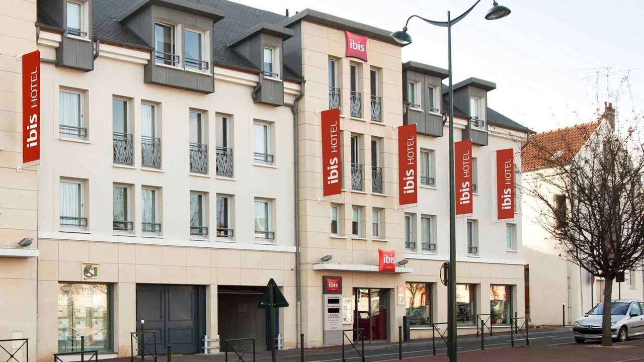 Photo of Buildings in Etampes