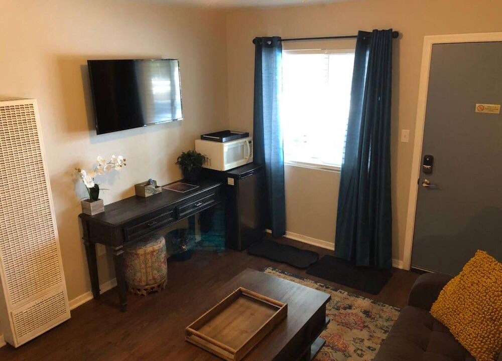 Photo of Livingroom in Tahoe Valley