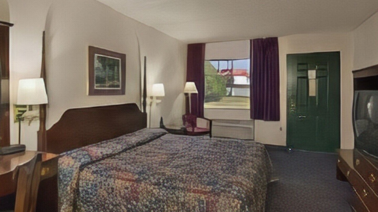 Photo of Bedroom in Perry