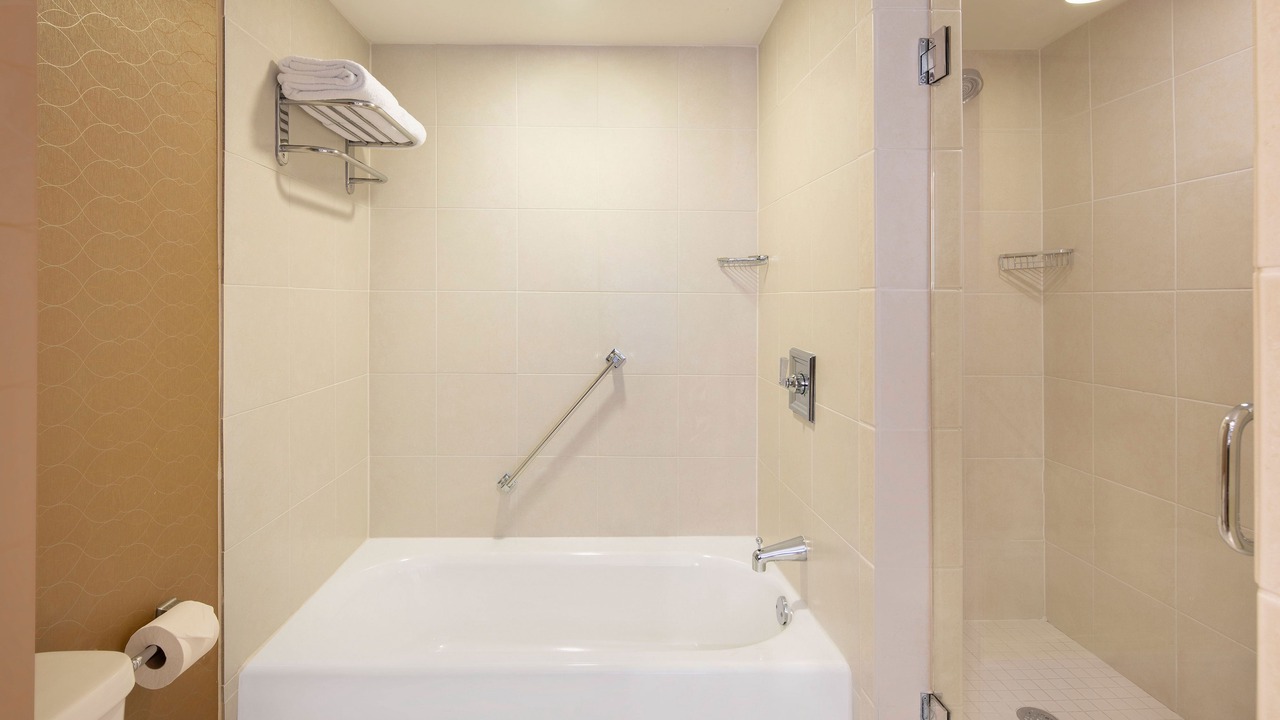 Photo of Bathroom in Plantation