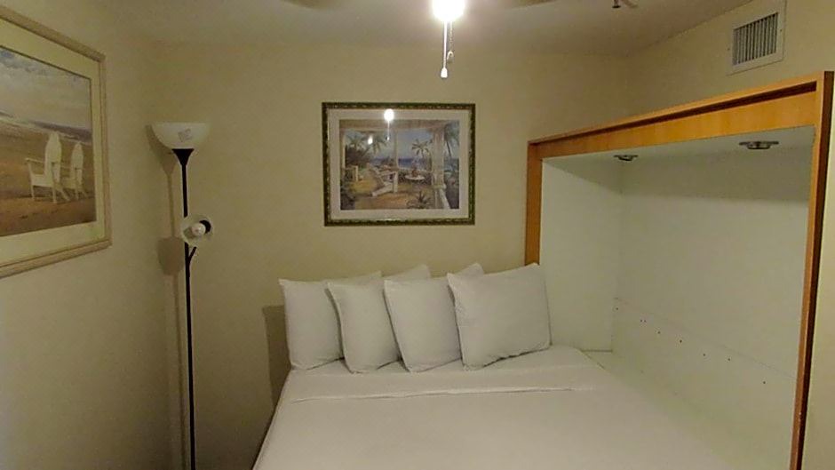 Photo of Others in Mid Beach