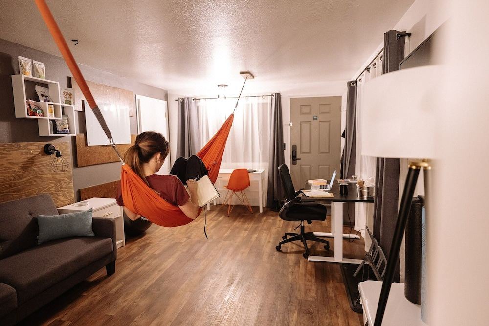 Photo of Livingroom in Century West