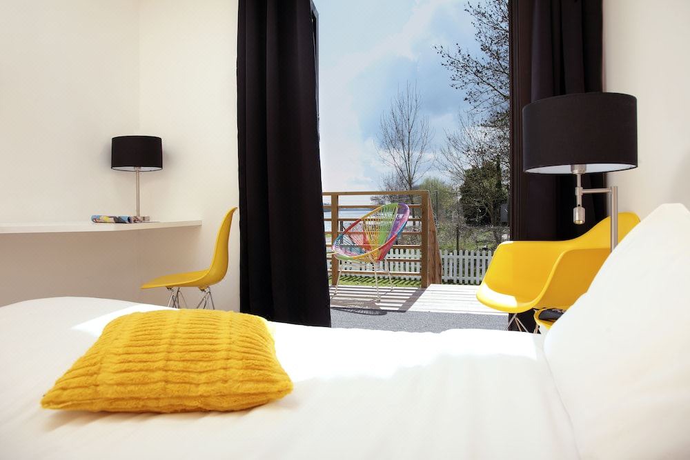 Photo of Bedroom in Saint-Pierre-la-Garenne