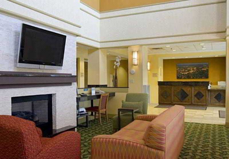 Photo of Livingroom in Lafayette