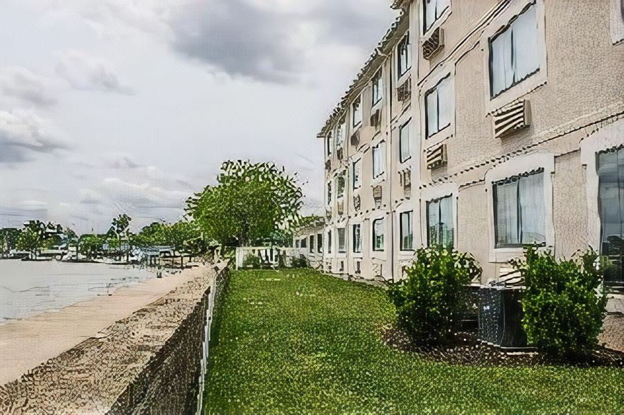 Photo of Buildings in Huron