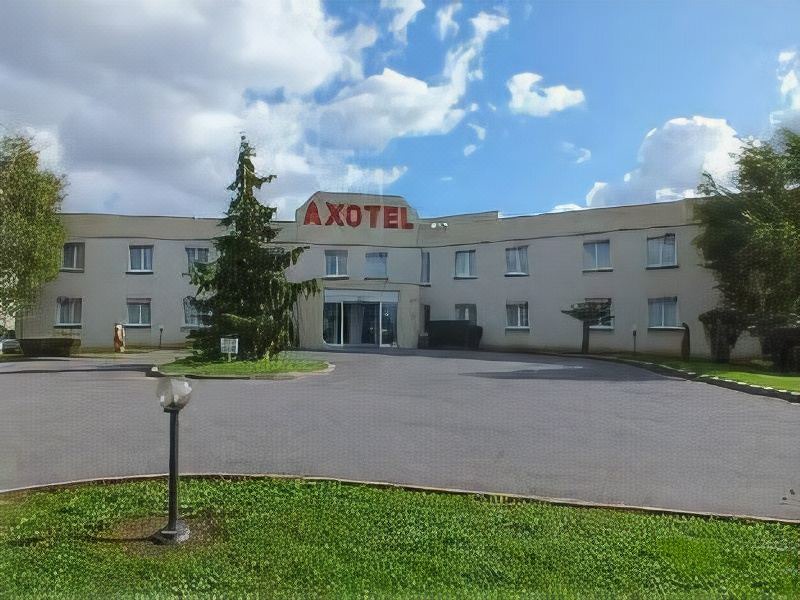 Photo of Buildings in Gien
