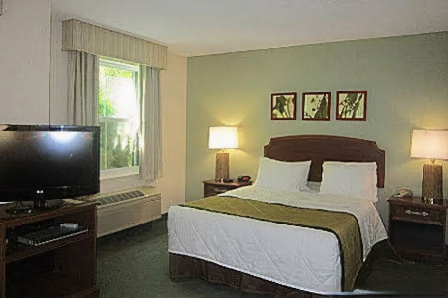 Photo of Bedroom in Silver Lake