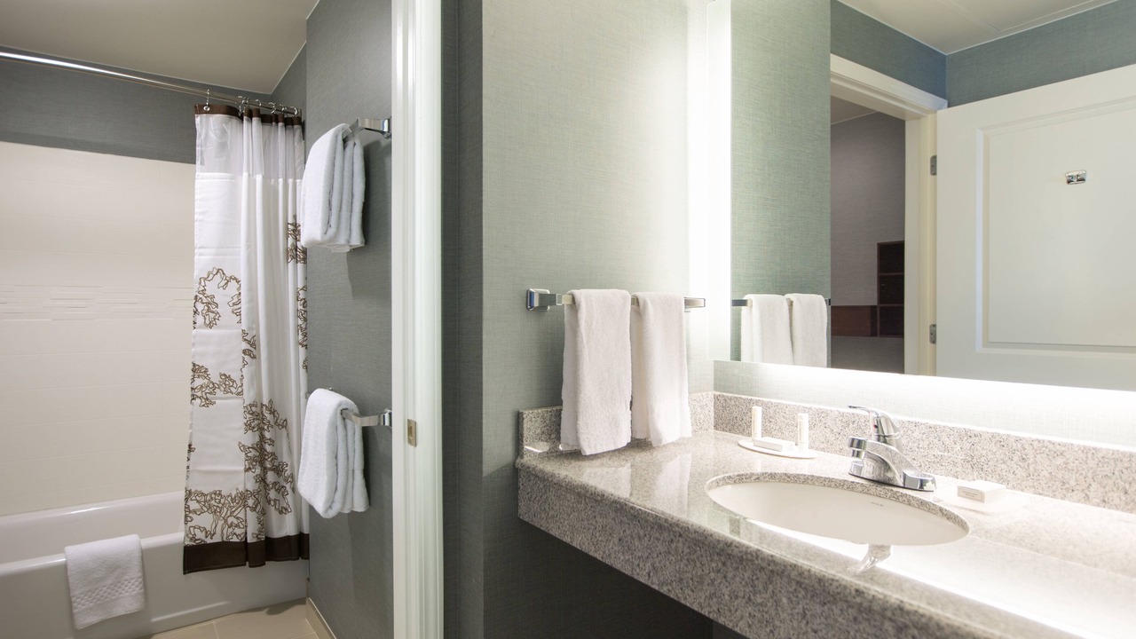 Photo of Bathroom in Music Row
