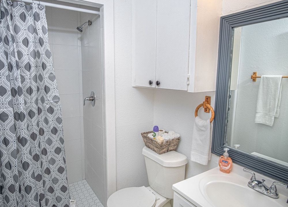 Photo of Bathroom in Midtown