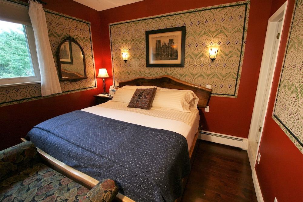 Photo of Bedroom in Media