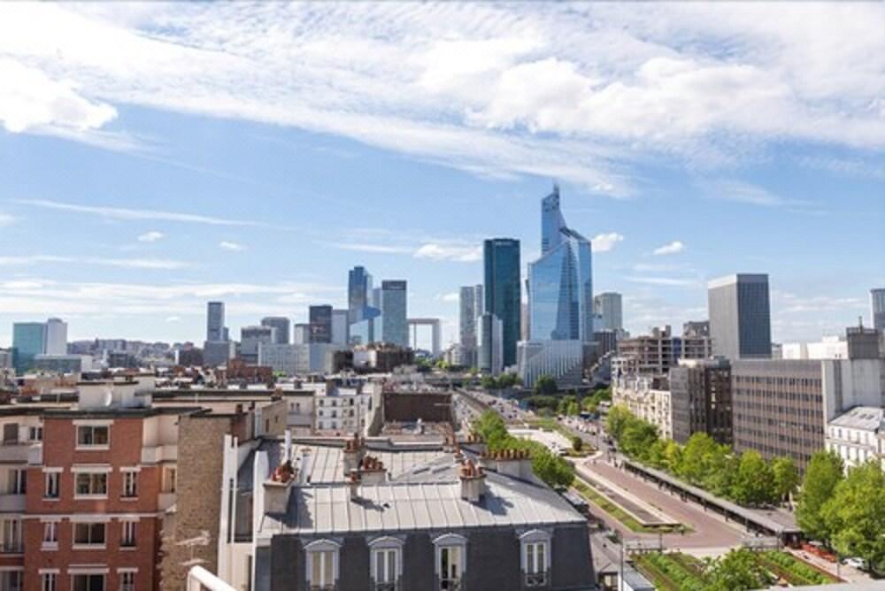 Photo of Buildings in Neuilly-sur-Seine