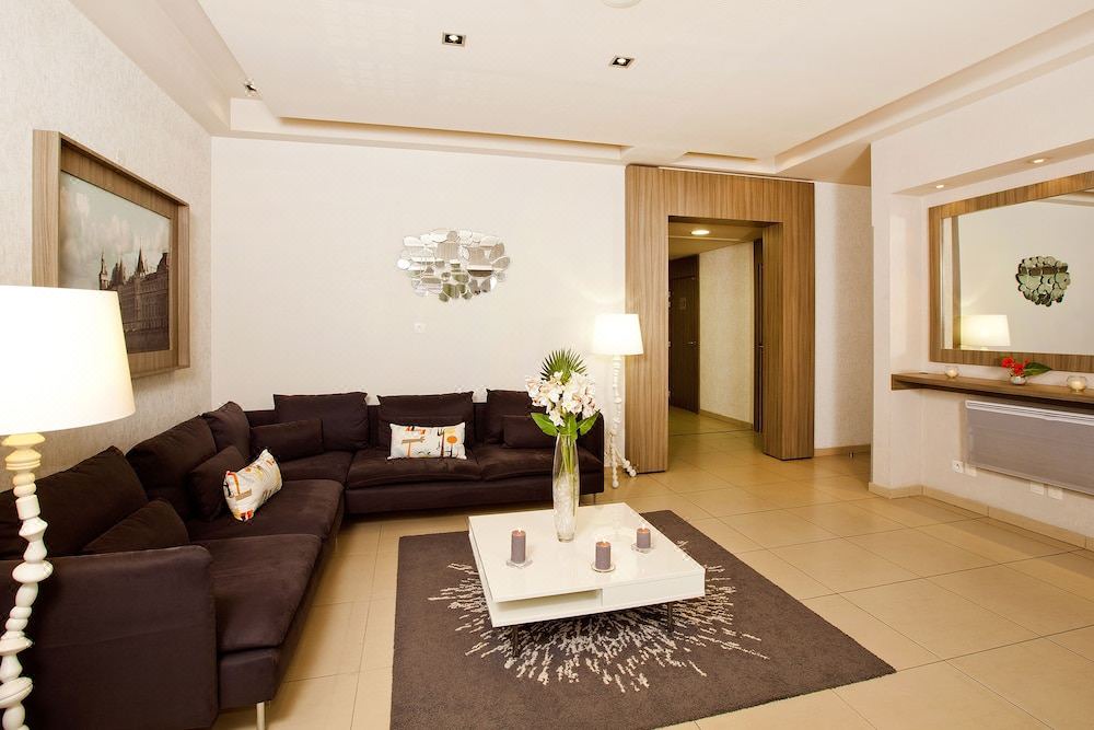 Photo of Livingroom in Guyancourt