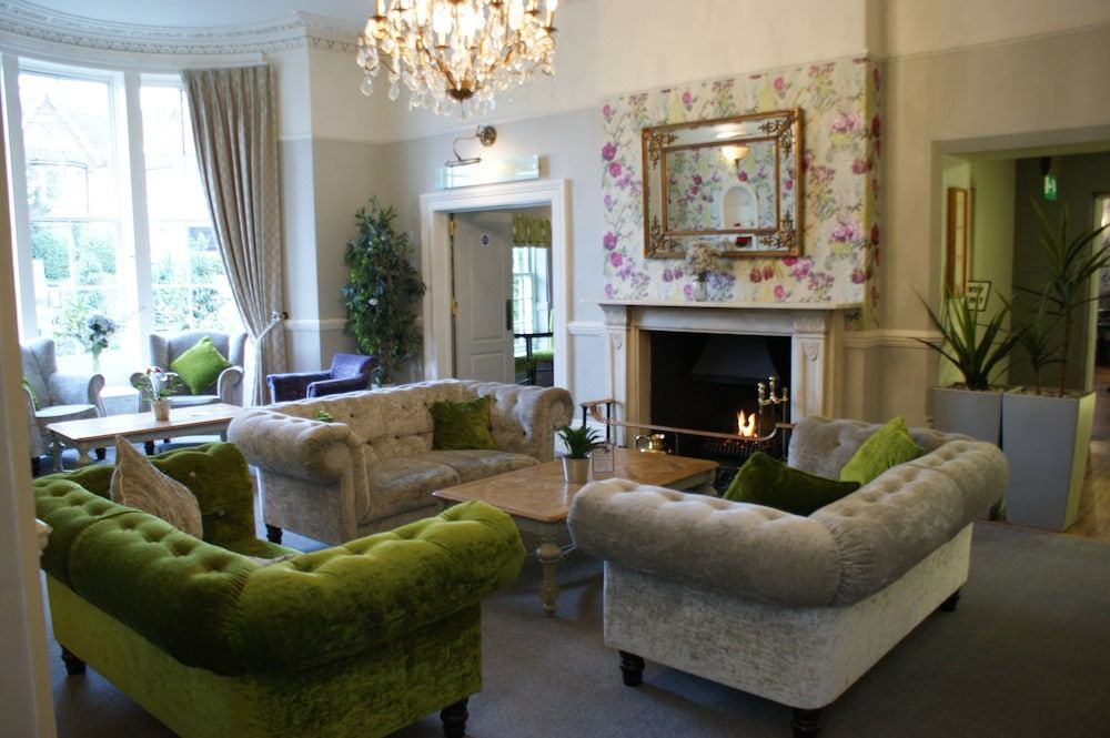 Photo of Livingroom in Alton