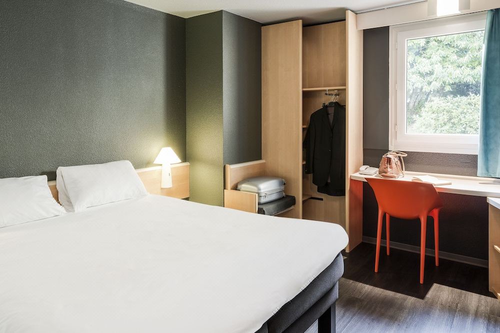 Photo of Bedroom in Cesson-Sevigne