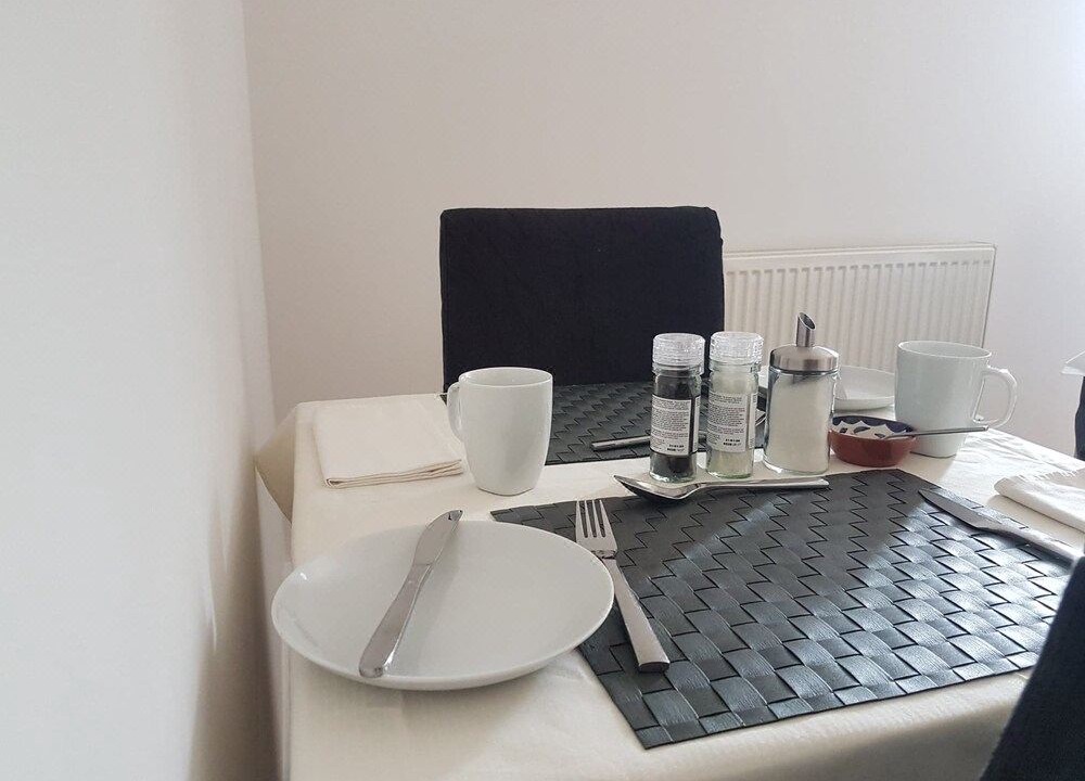 Photo of Livingroom in Tadley