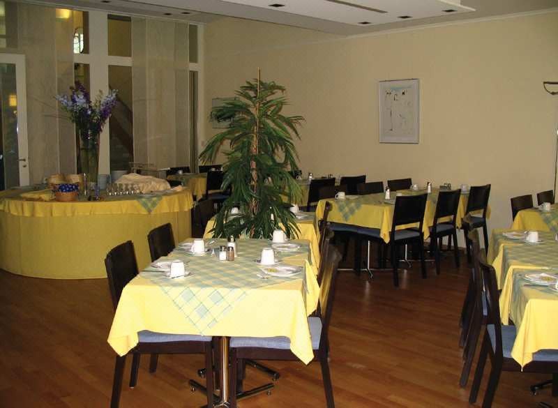 Photo of Livingroom in Vorstadte