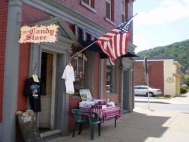 Photo of Others in Tire Hill