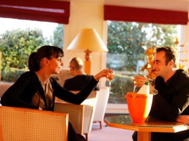 Photo of Human In Picture in Laon