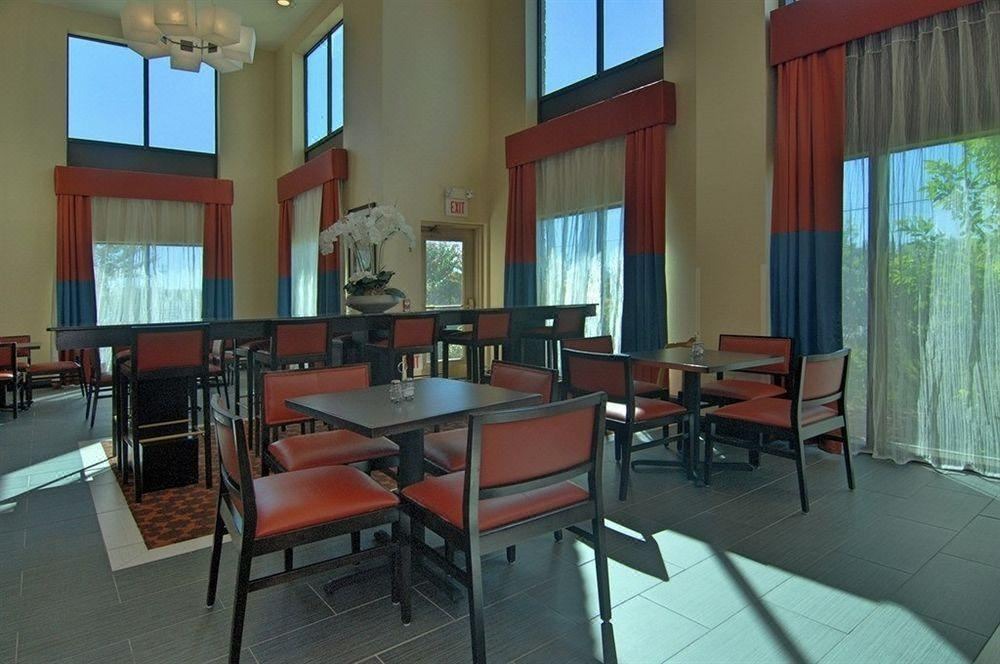 Photo of Livingroom in Sunset Valley