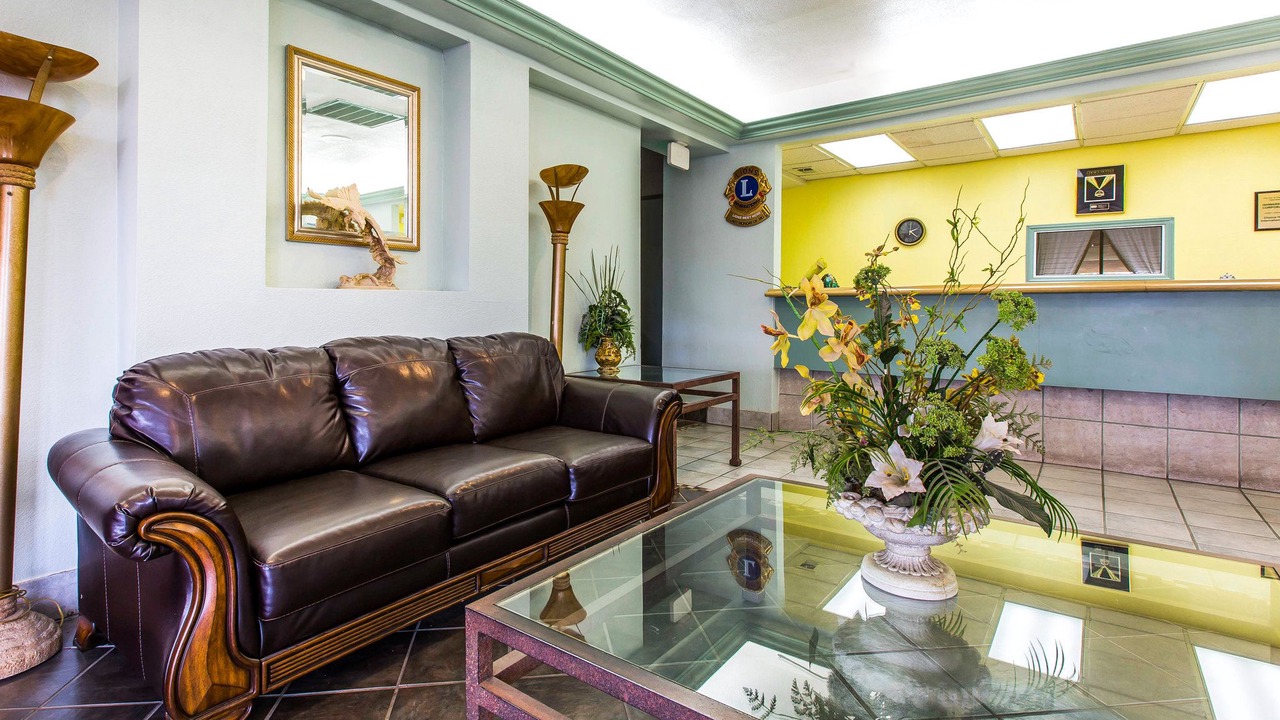Photo of Livingroom in El Centro