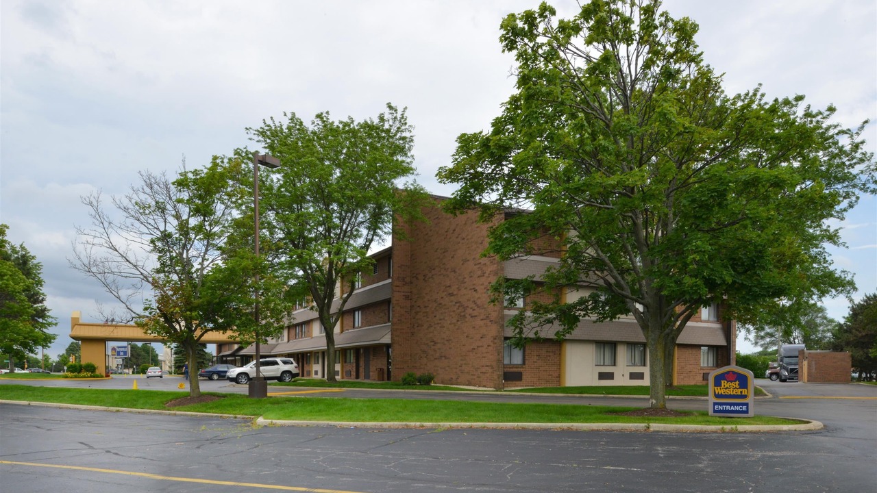 Photo of Buildings in Naperville