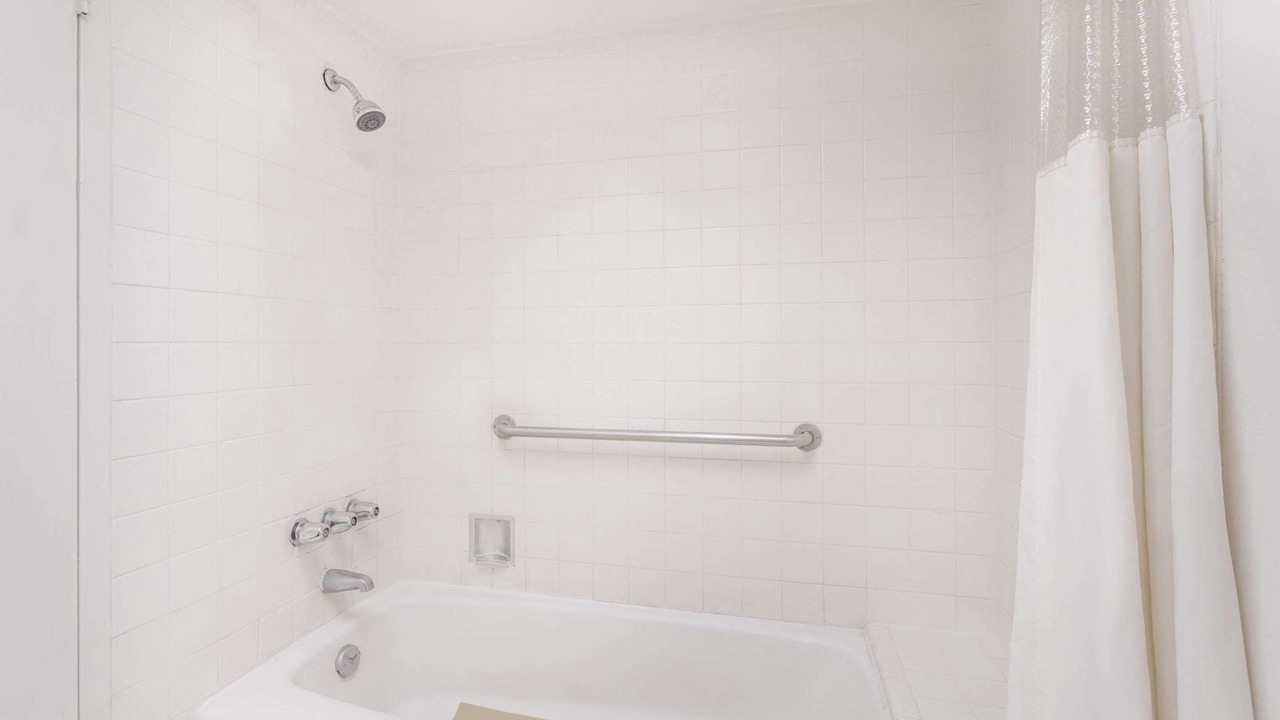 Photo of Bathroom in Commerce