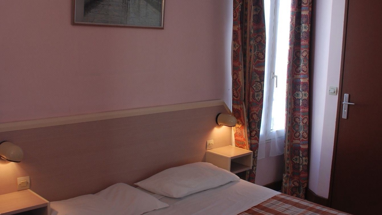 Photo of Bedroom in Malakoff