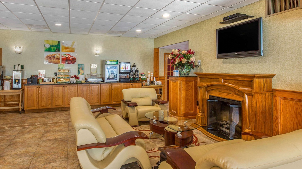 Photo of Livingroom in Ledgewood