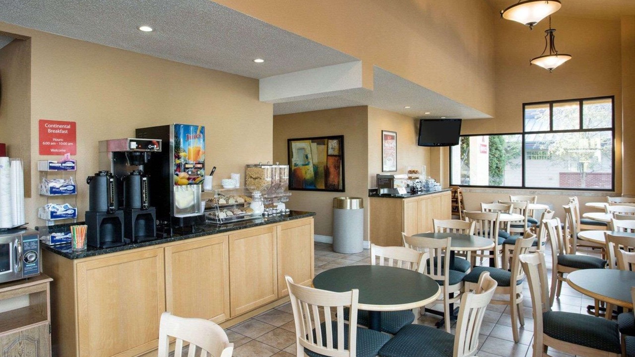 Photo of Livingroom in Cornwall Park