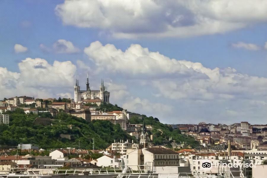 Photo of Others in 2nd Arrondissement
