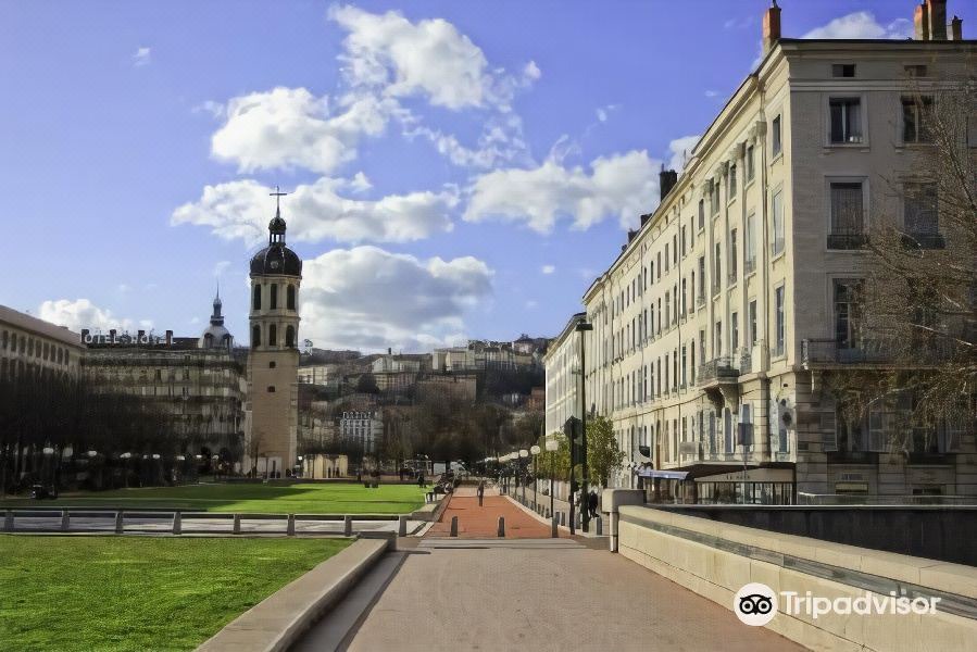 Photo of Others in 2nd Arrondissement