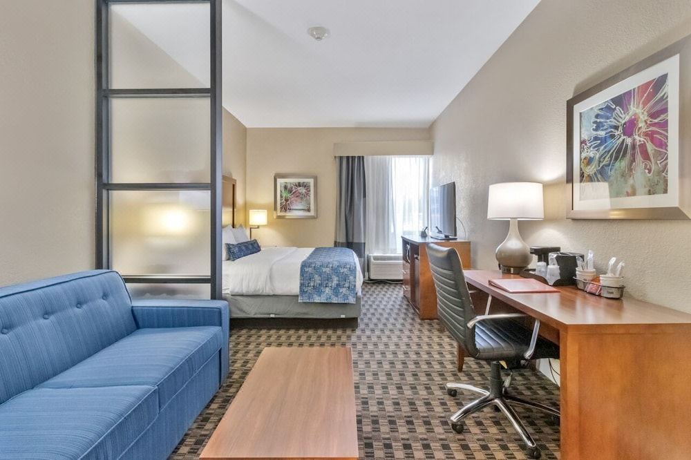 Photo of Livingroom in Greenville - Spartanburg