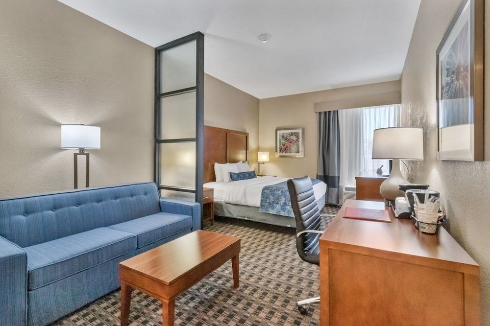 Photo of Livingroom in Greenville - Spartanburg