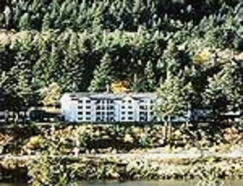 Photo of Buildings in Cascade Locks