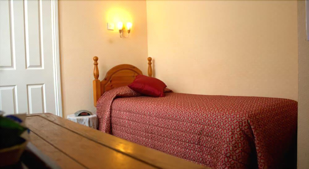 Photo of Bedroom in Horley